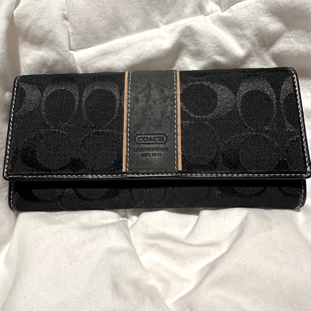 Coach leatherware est 1941 women’s wallet